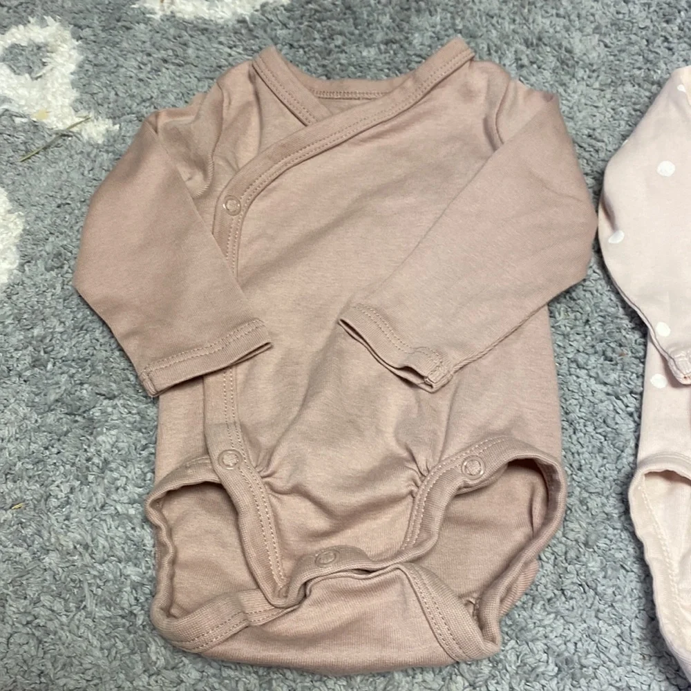 Baby girl onesie‎
